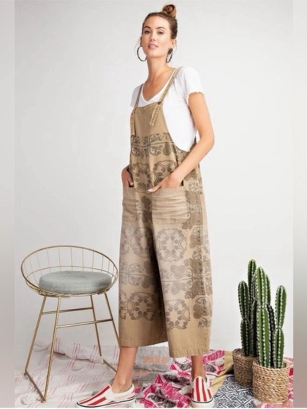 NWT!! Easel Paisley Beige Patterned Wide-Leg Overalls